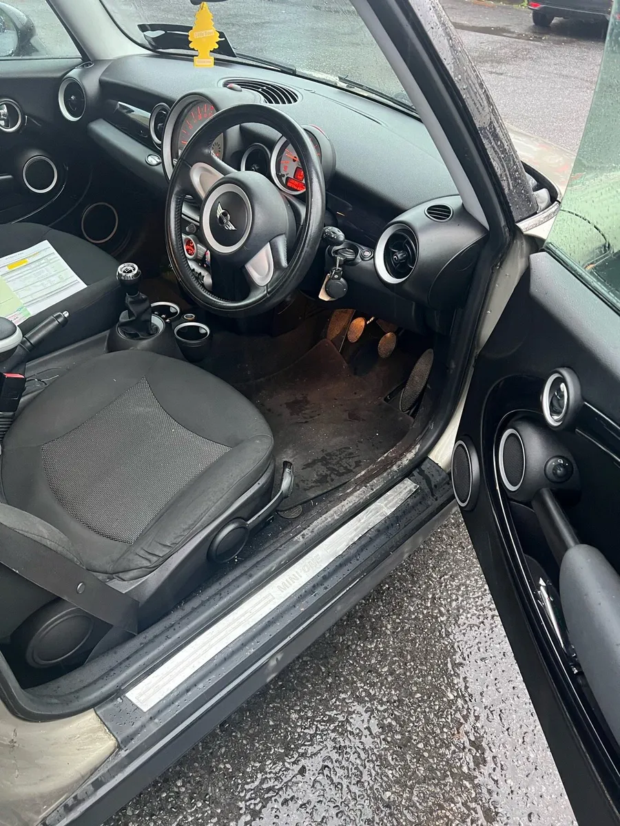 Mini Cooper One – 1.4 Petrol – Manual - Image 4