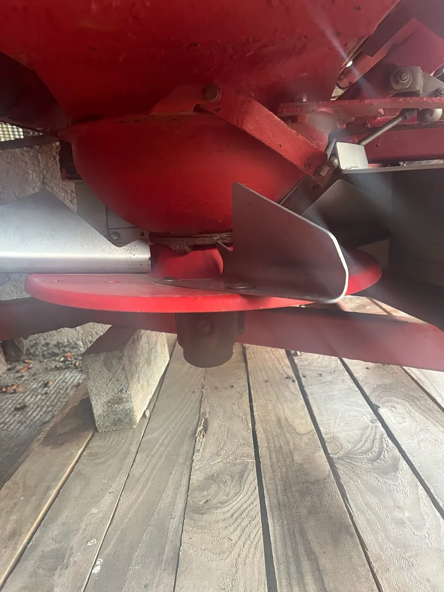 Tulip centerliner sx fertiliser spreader - Image 2