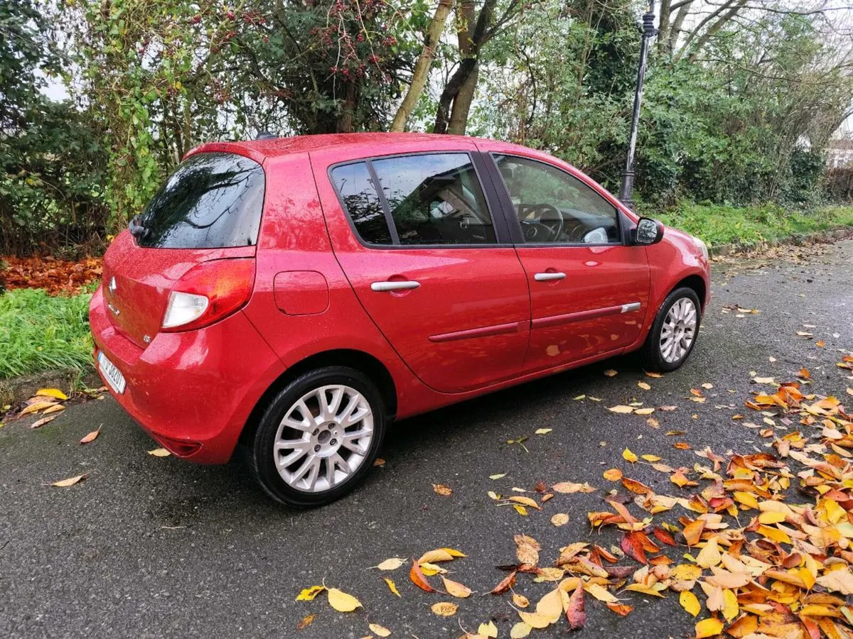 2011 Renault Clio Diesel - Image 2