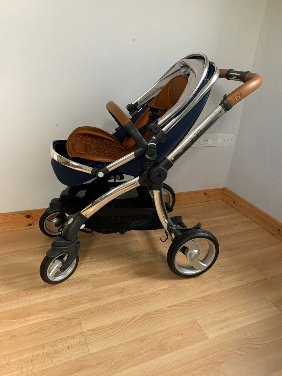 Egg buggy and stroller - Image 1