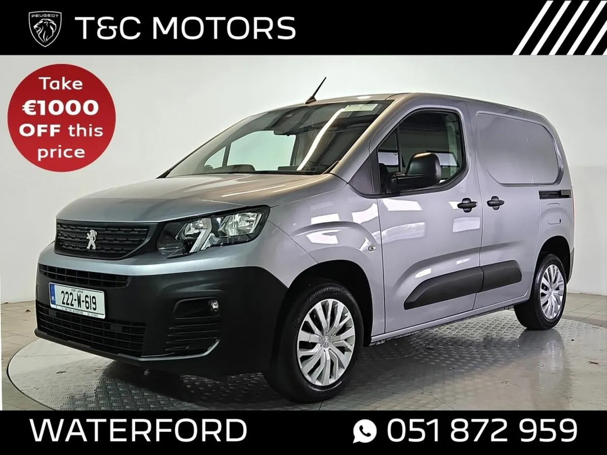 Peugeot Partner Reversing Camera & Sensors, Air Co - Image 1