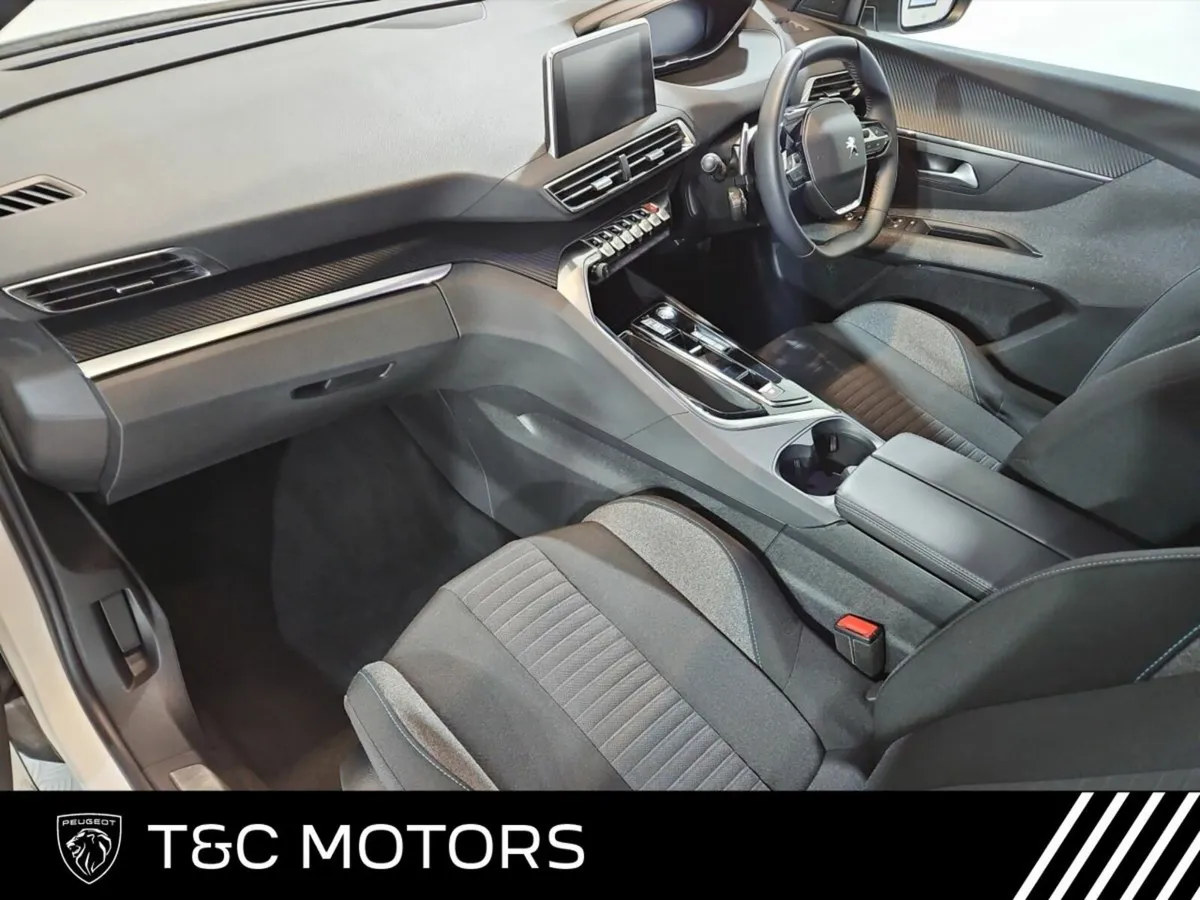 Peugeot 5008 Active 1.5 Diesel Automatic - Front a - Image 4