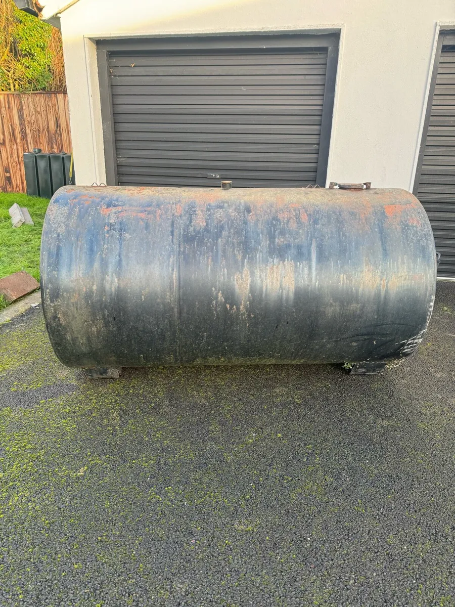 Free Scrap metal 18 Radiators & Steel Tank - Image 3