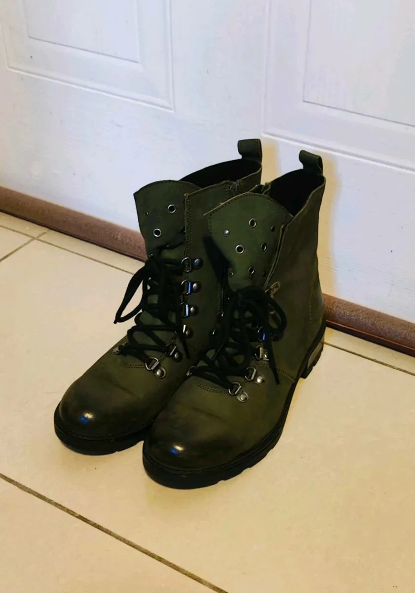 Green Combat Boots – Size 38 (EU) - Image 1