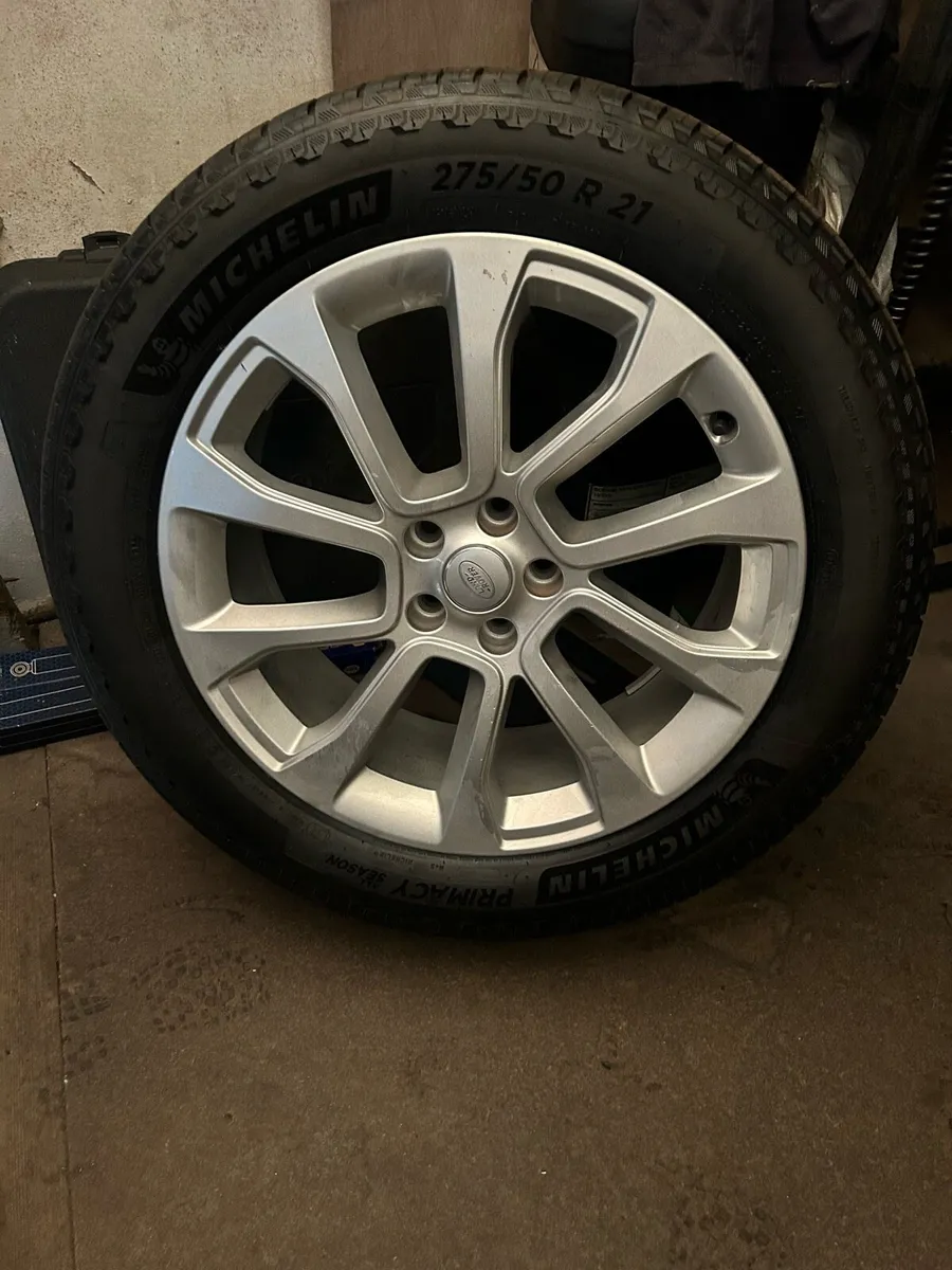 Land Rover Range Rover Sport 21” Alloys and tyres - Image 1