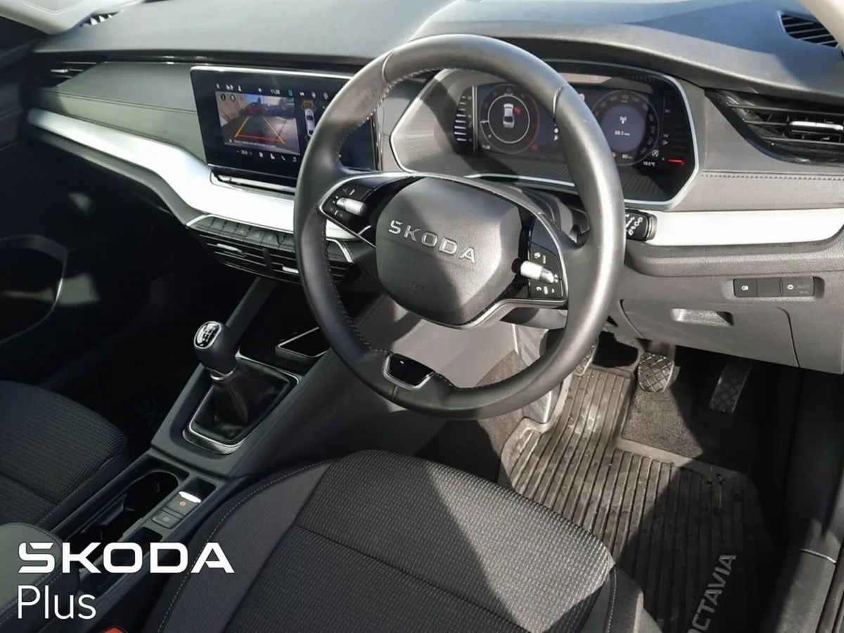 Skoda Octavia **SEL MODEL**LIKE NEW**2.0TDI 115BHP - Image 4