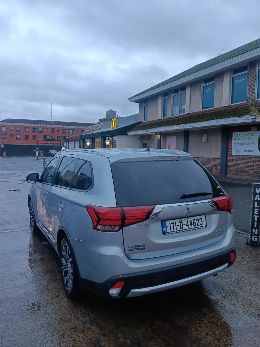 2017 Mitsubishi Outlander New NCT to 31-5-27 - Image 2