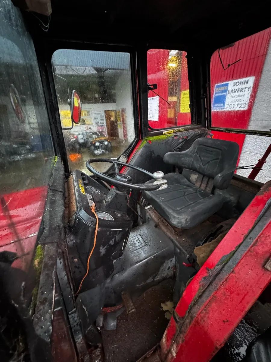 International 784 - Image 4