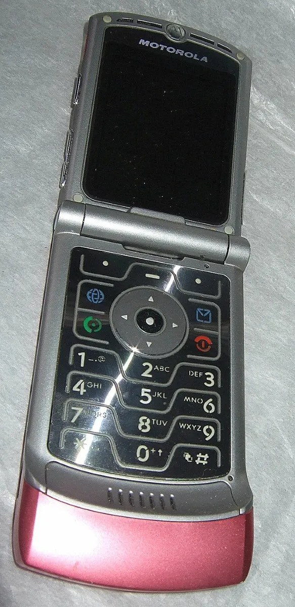 Motorola RAZR V3 - Image 3