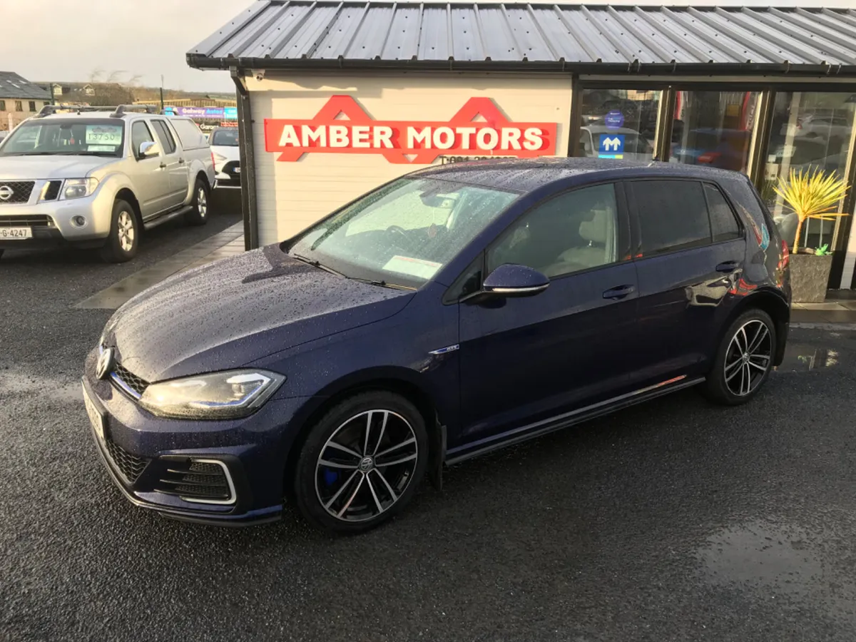 2018 VOLKSWAGEN GOLF GTE S-A DSG - Image 1