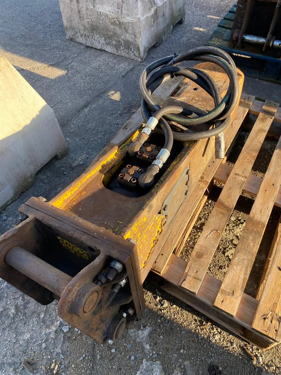 INDECO HP600 5T ROCK BREAKER - Image 2