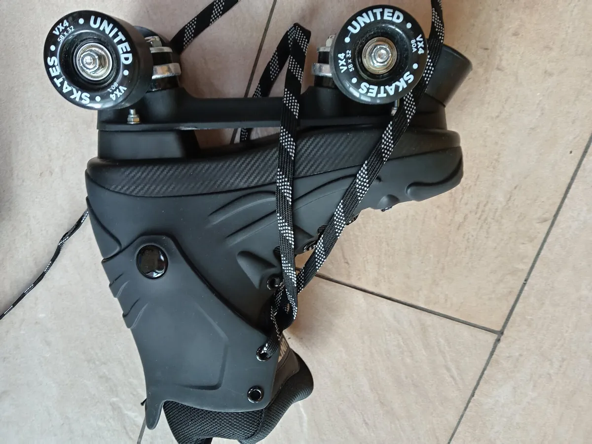 Rollerblades - Image 4