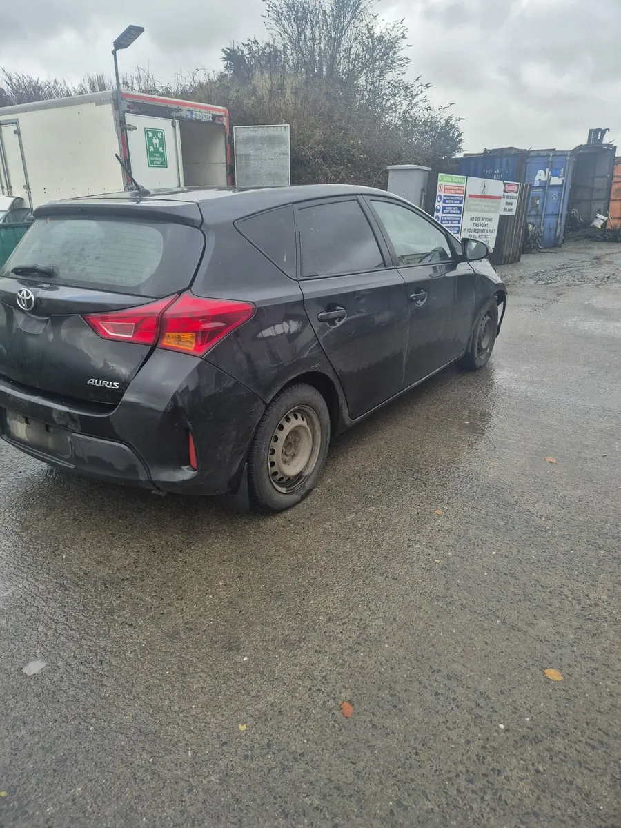 Toyota Auris - Breaking only - Image 4