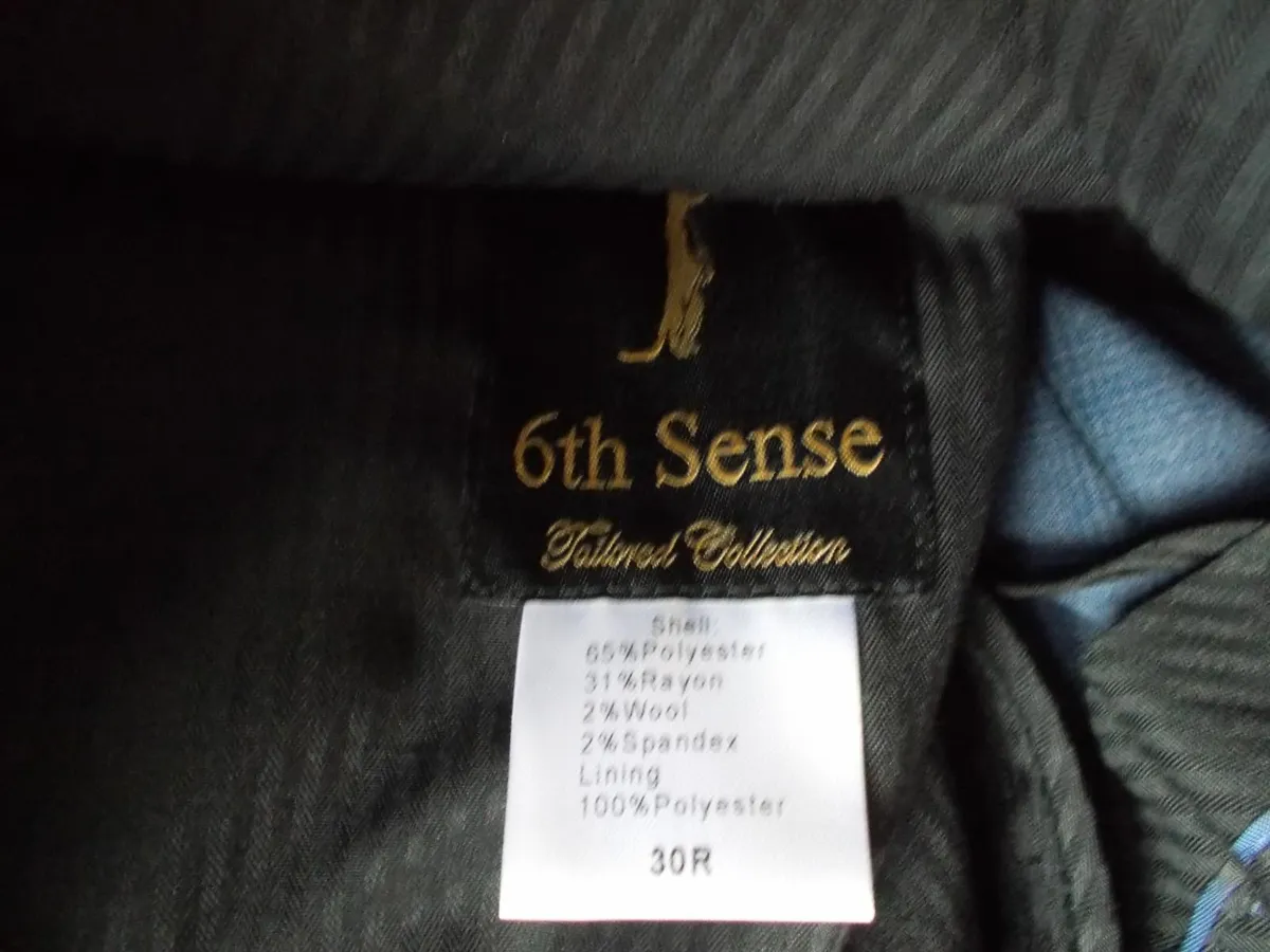 Three Piece Men's Suit - Image 4