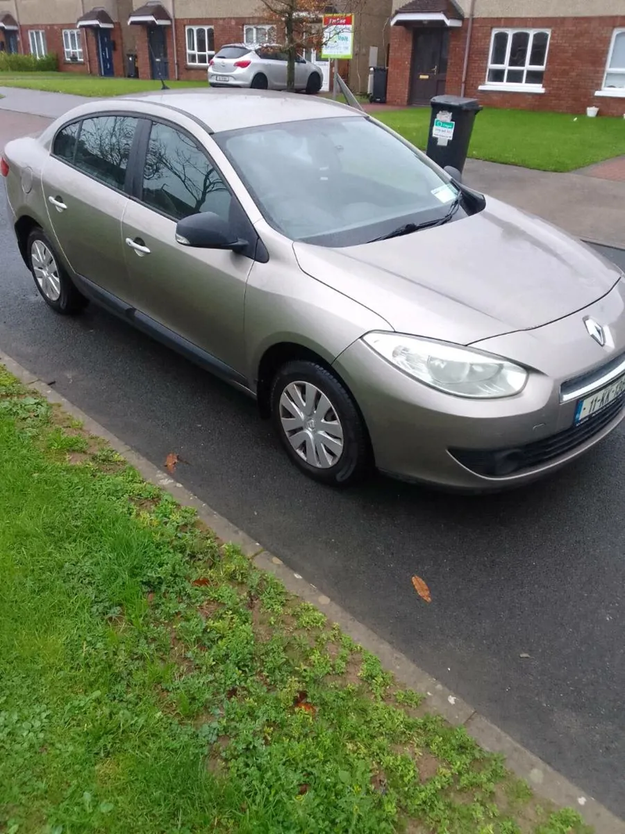 11 Renault Fluence - Image 1