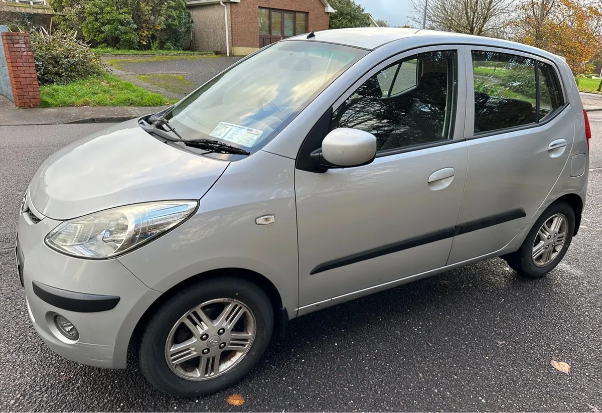 Hyundai i10 2010 Automatic low kilometres - Image 4