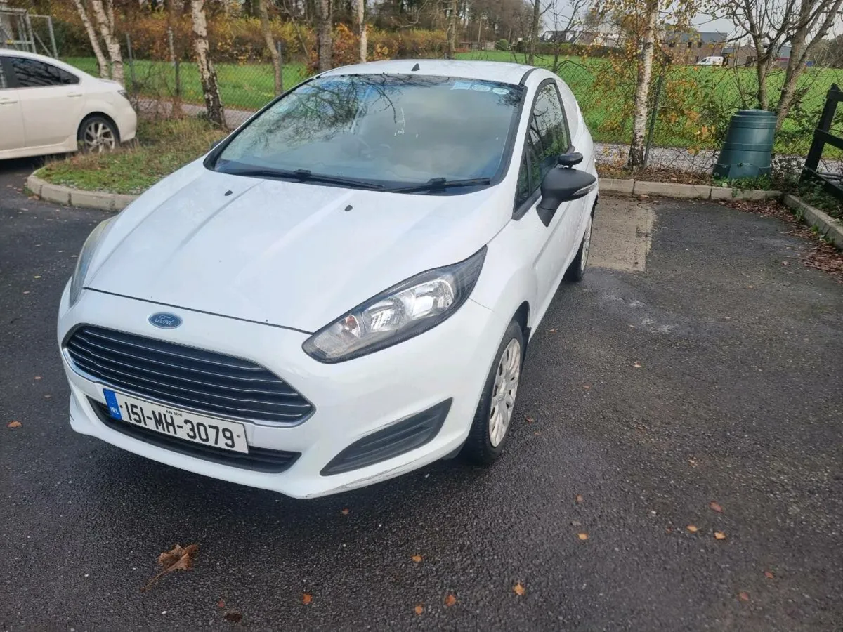 Ford Fiesta Van - Image 2