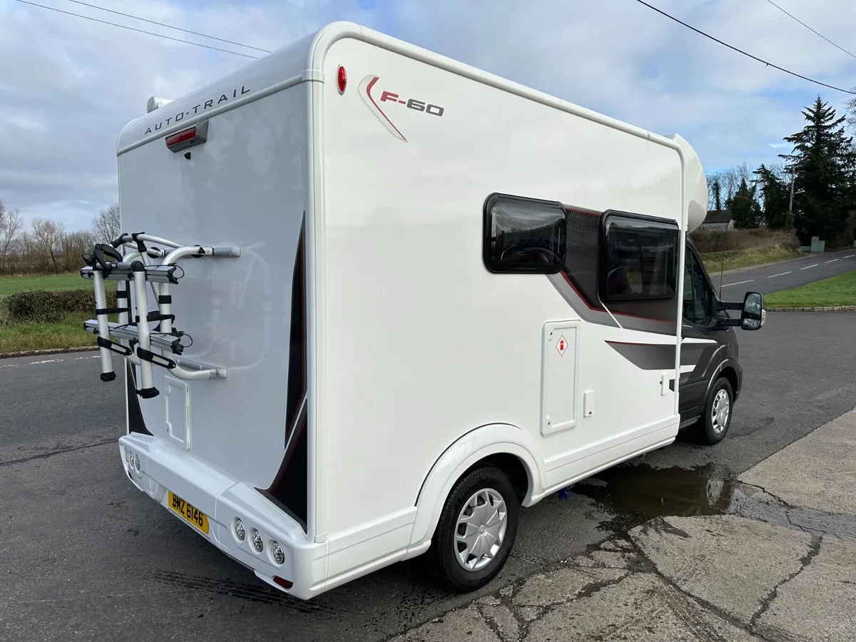 Excellent 6 meter van - Image 1