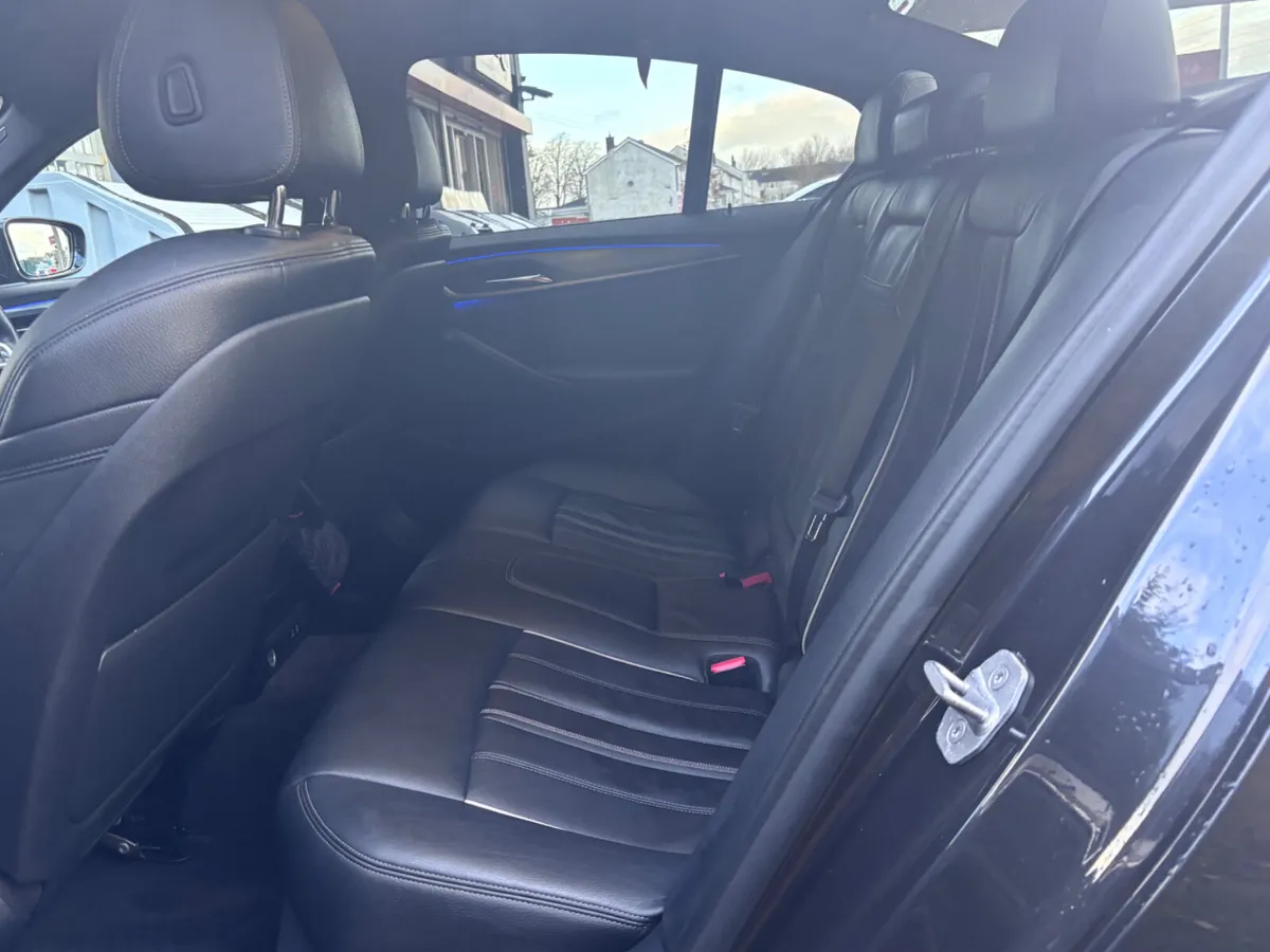 BMW 5 SERIES 530e MSPORT HYBRID 292BHP 192 REG - Image 4