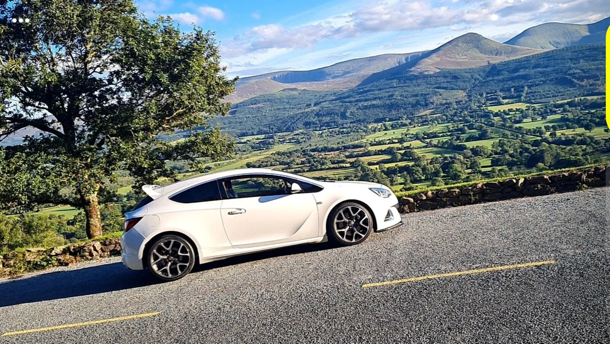 Vauxhall Astra J GTC VXR - Image 3
