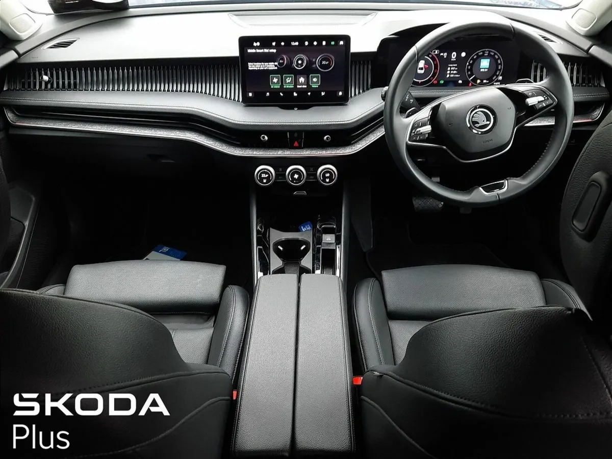 Skoda Superb **VERY TOP SPECS** EXCLUSIVE COLOUR** - Image 2