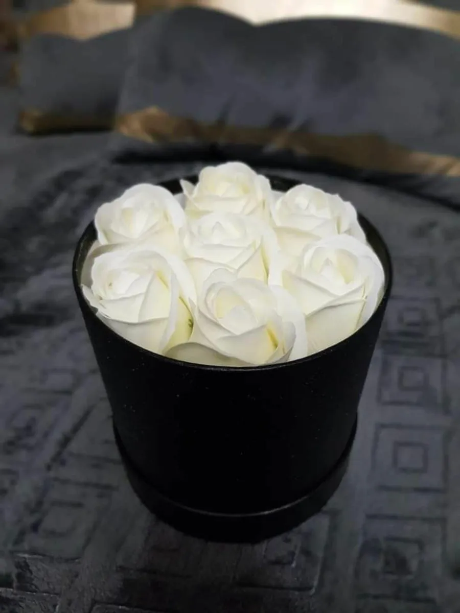 Flower box red,white - Image 3