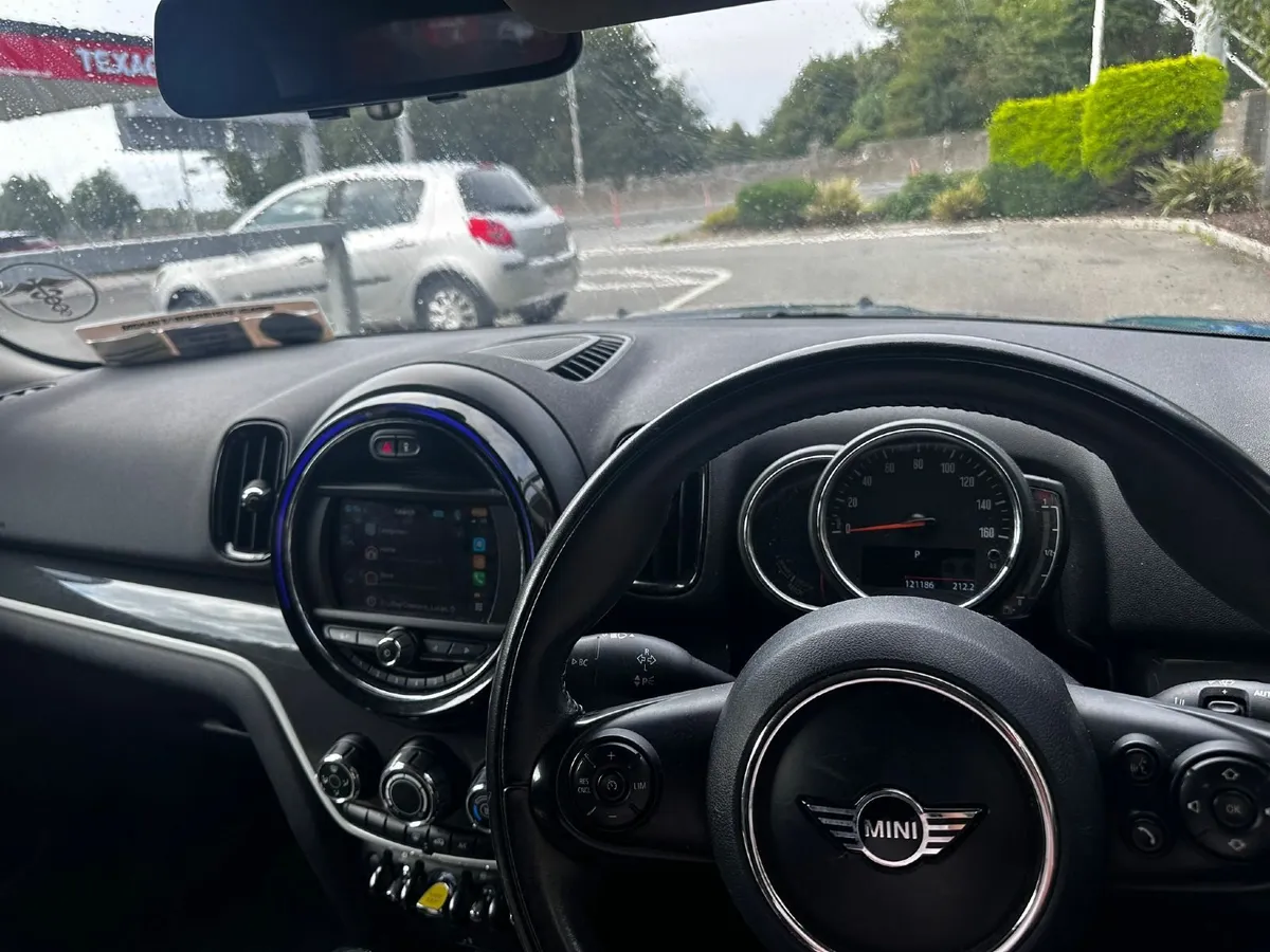 Mini Countryman 2018 - Image 3