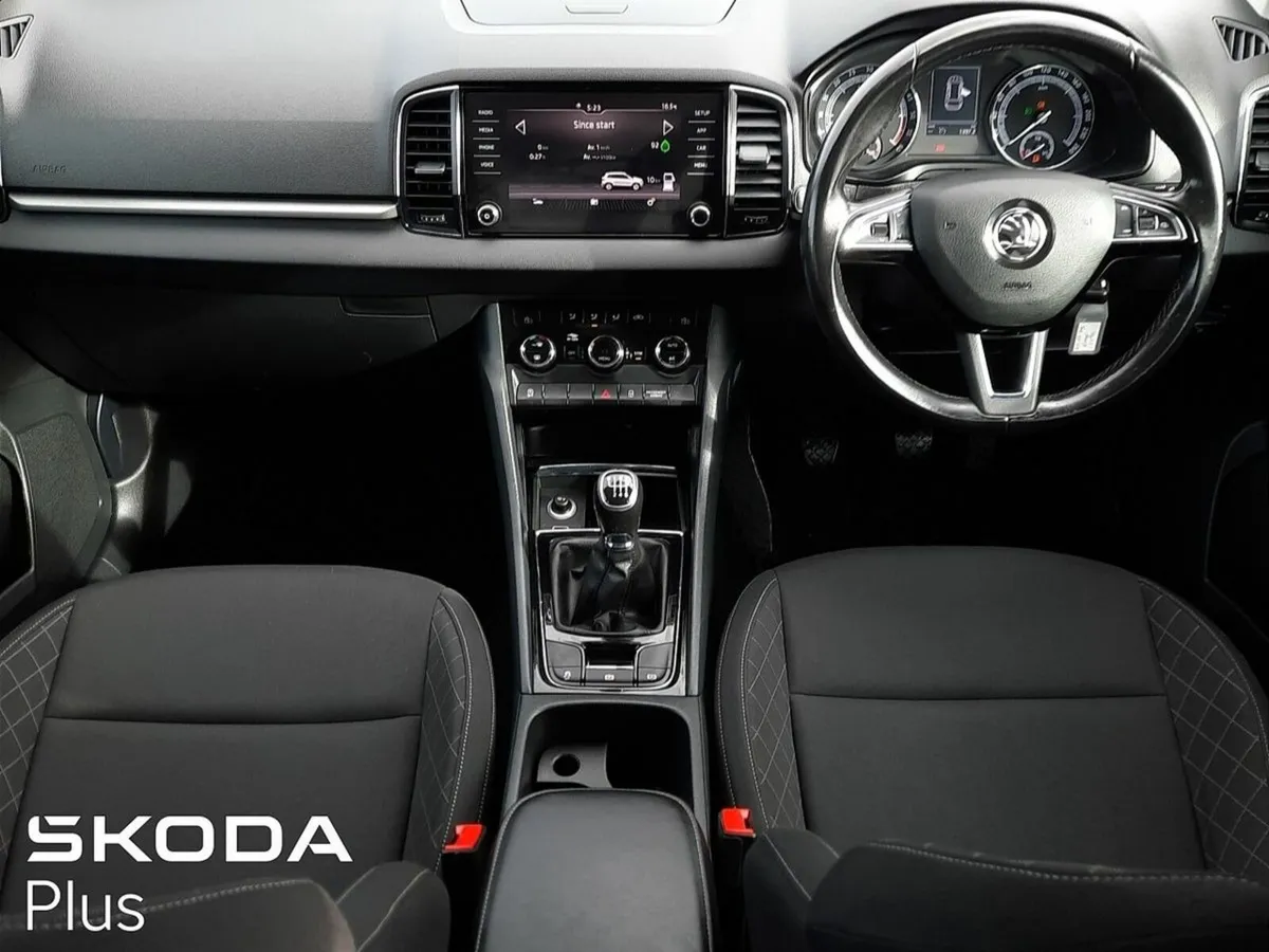 Skoda Karoq **PARKING PACK**AMBITION 1.6TDI 115 BH - Image 2