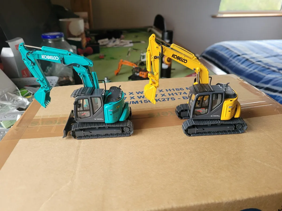 diecast excavators tractors 1/32 1/50 - Image 3