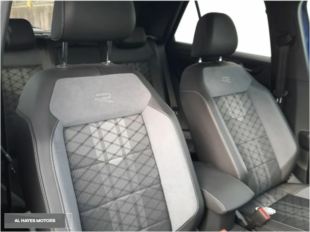 Volkswagen T-Roc **R-LINE**  **HUGE SPEC**2.0TDI 1 - Image 4