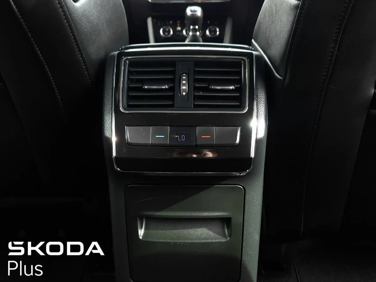 Skoda Superb **TOP SPEC**SUPERB STY**2.0TDI 150HP* - Image 4