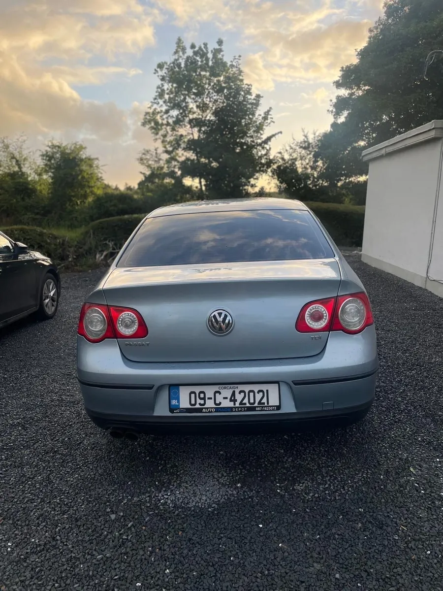 Volkswagen Passat 2.0tdi 2009 - Image 3