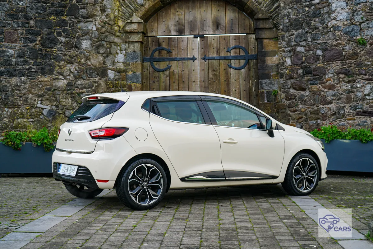 Renault clio automatic - Image 2