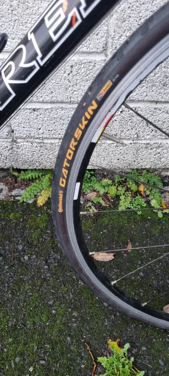 Trek 1000 Road Bike - Image 2