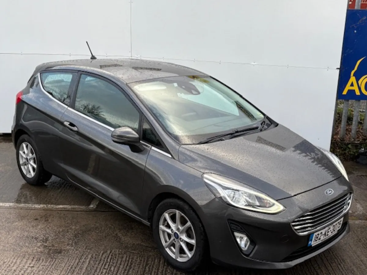 Ford Fiesta 2018 ZETEC 3 DR - Image 4