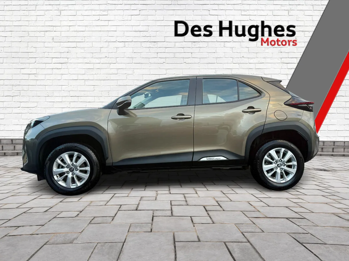 Toyota Yaris Cross 2024 Hybrid Luna - Image 4