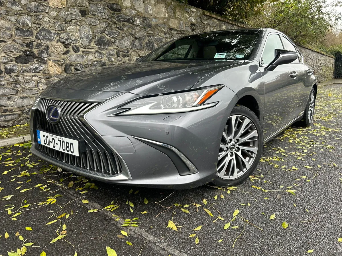 Lexus ES 2020 300H LUXURY CAR PLAY STD 4DR AUTO - Image 1