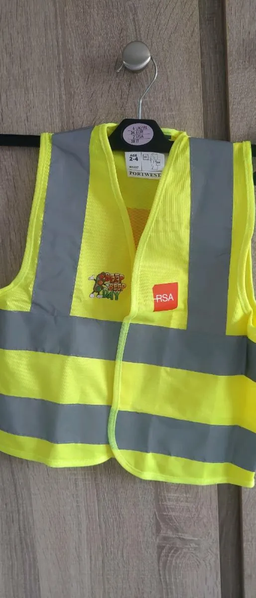 High Vis vest kids 2/4 years old new - Image 1