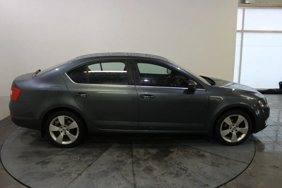 Skoda Octavia Style 1.6tdi 110HP - Image 3