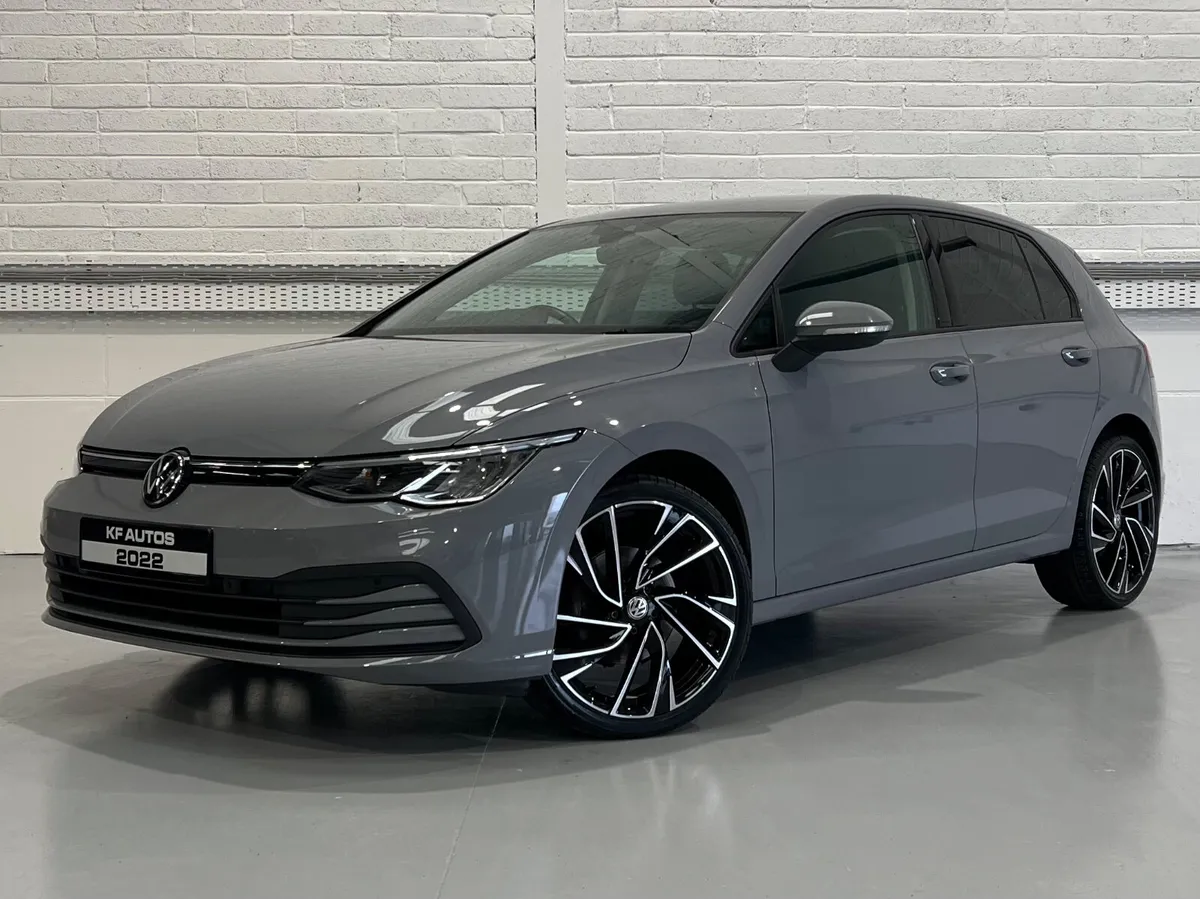 Volkswagen Golf Life 2.0TDI 6 Speed Manual 115bhp - Image 1