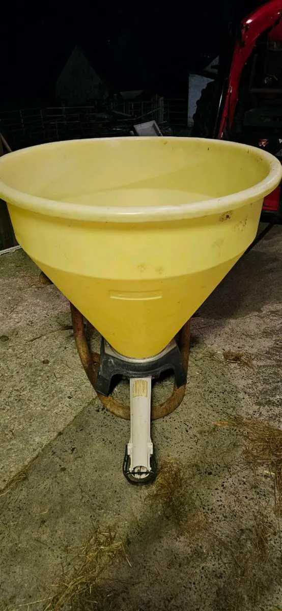 Cosmo 450 Fert spreader - Image 2