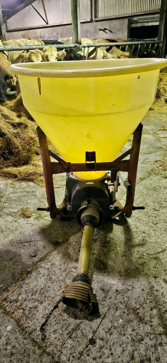 Cosmo 450 Fert spreader - Image 3
