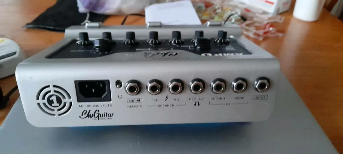 Blug1 Guitar amp - Image 4