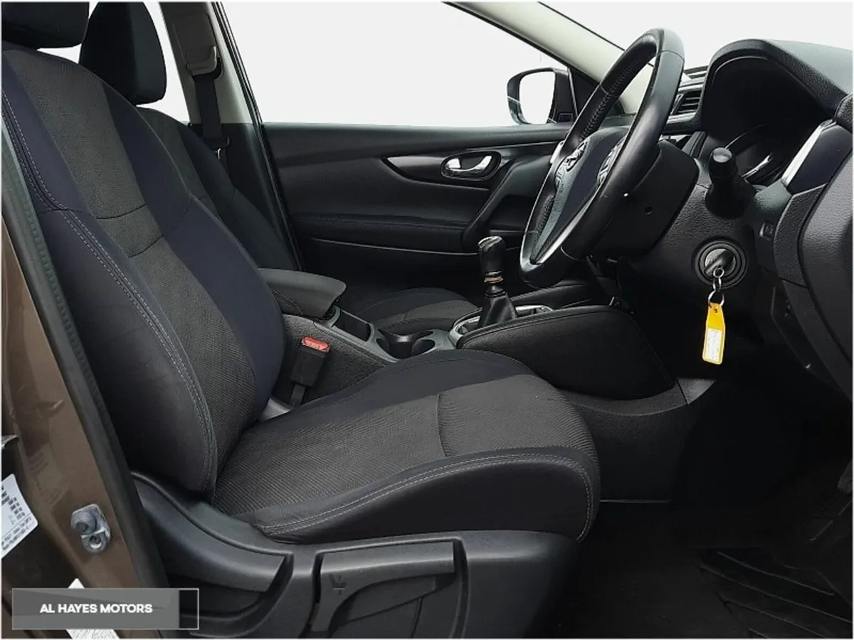 Nissan Qashqai **COVENIENT SUV**EXTRAS**1.2 PETROL - Image 4