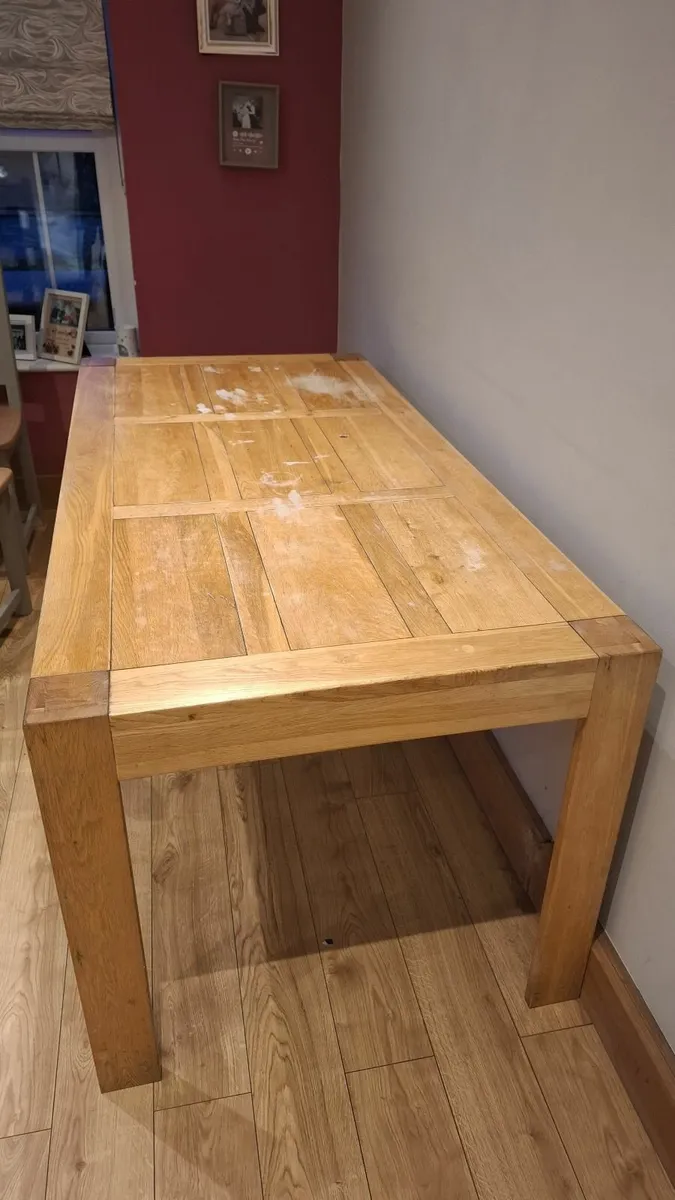 Kitchen table - Image 1