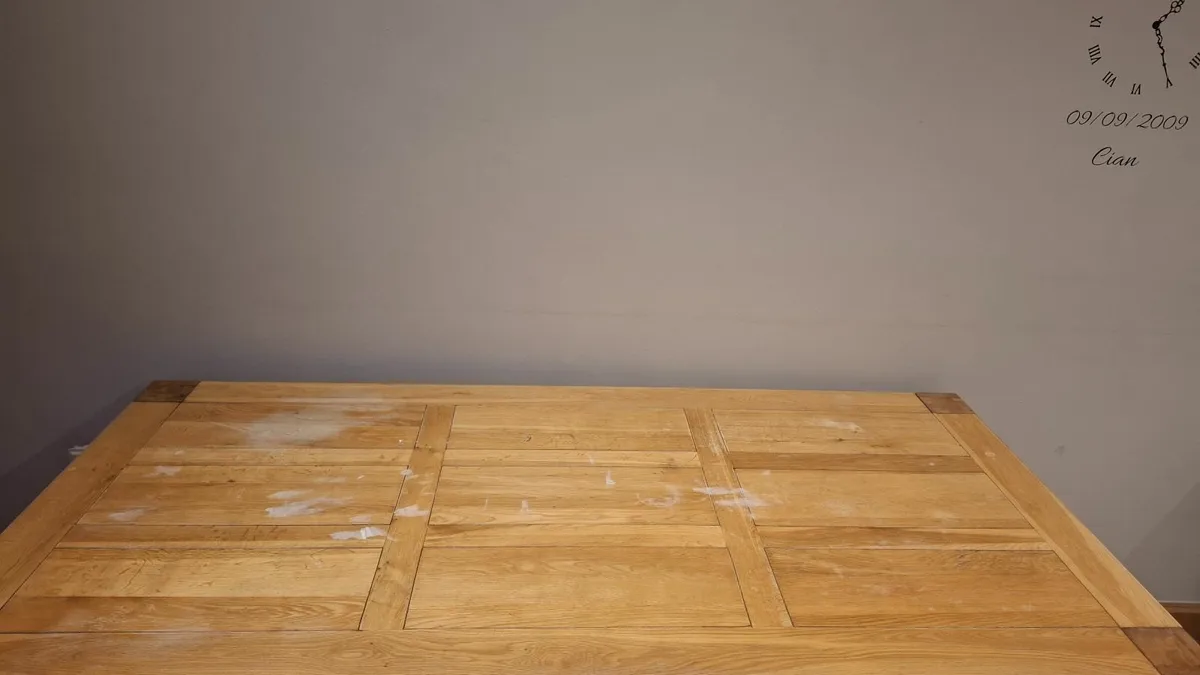 Kitchen table - Image 2