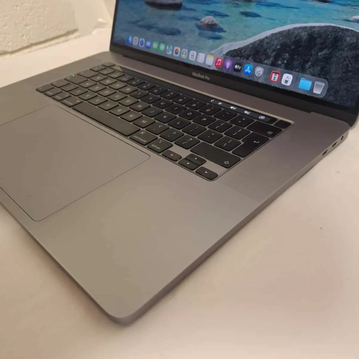 Apple MacBook Pro 16-inch (2019) | Intel Core i9 | - Image 4