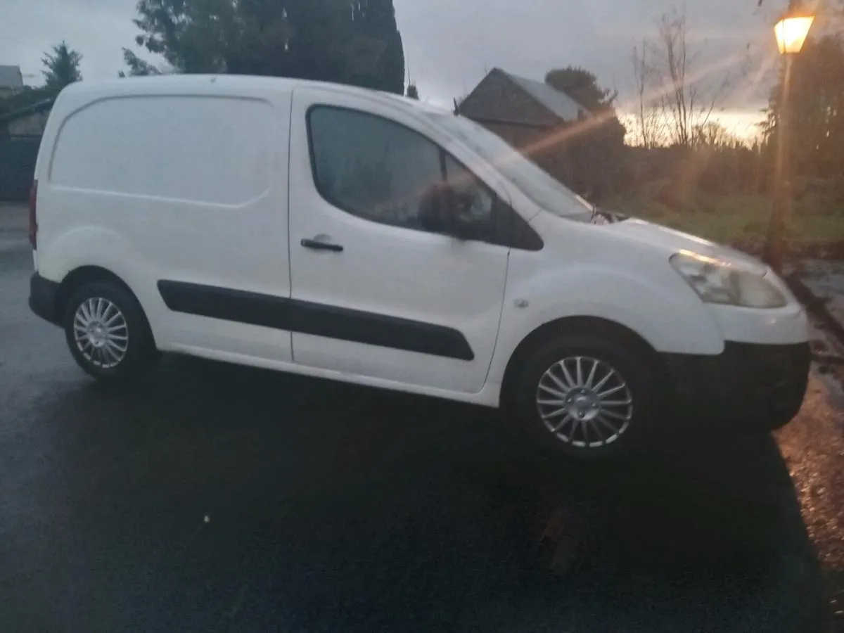 Peugeot Partner - Image 1