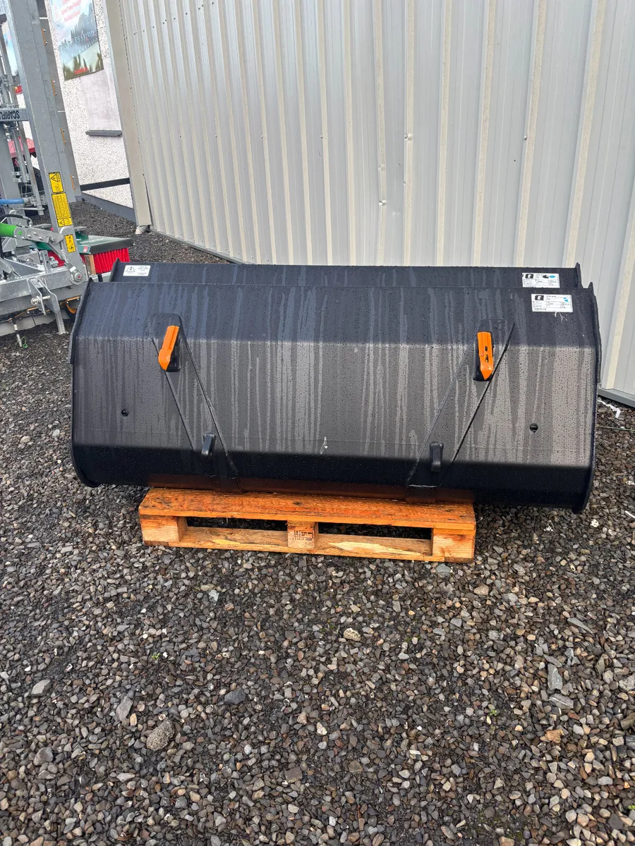 Quicke 215 Bucket - Image 3