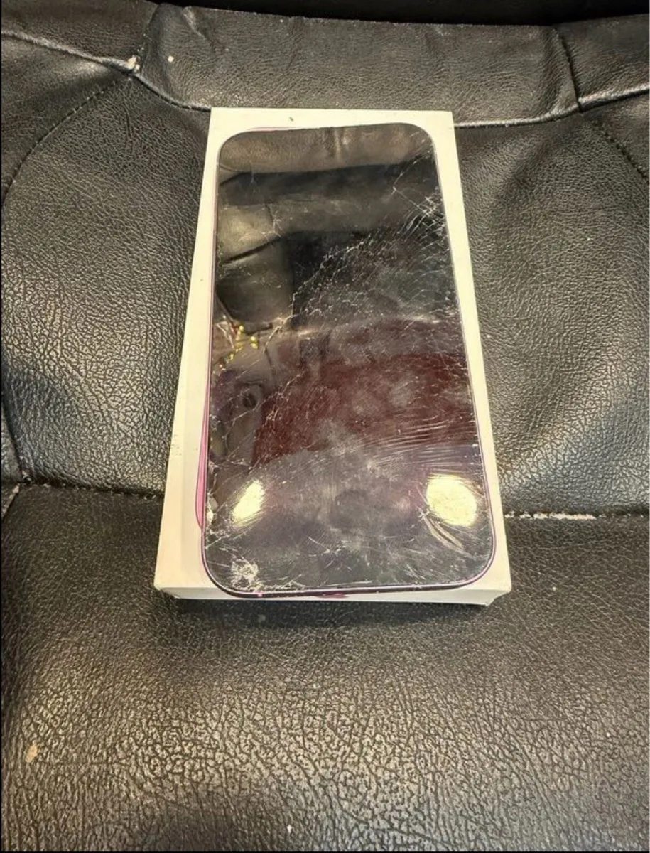 iPhone 16 plus broken - Image 1